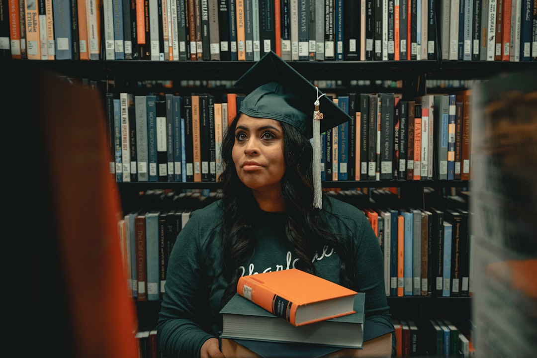 Photo Avoiding debt in college